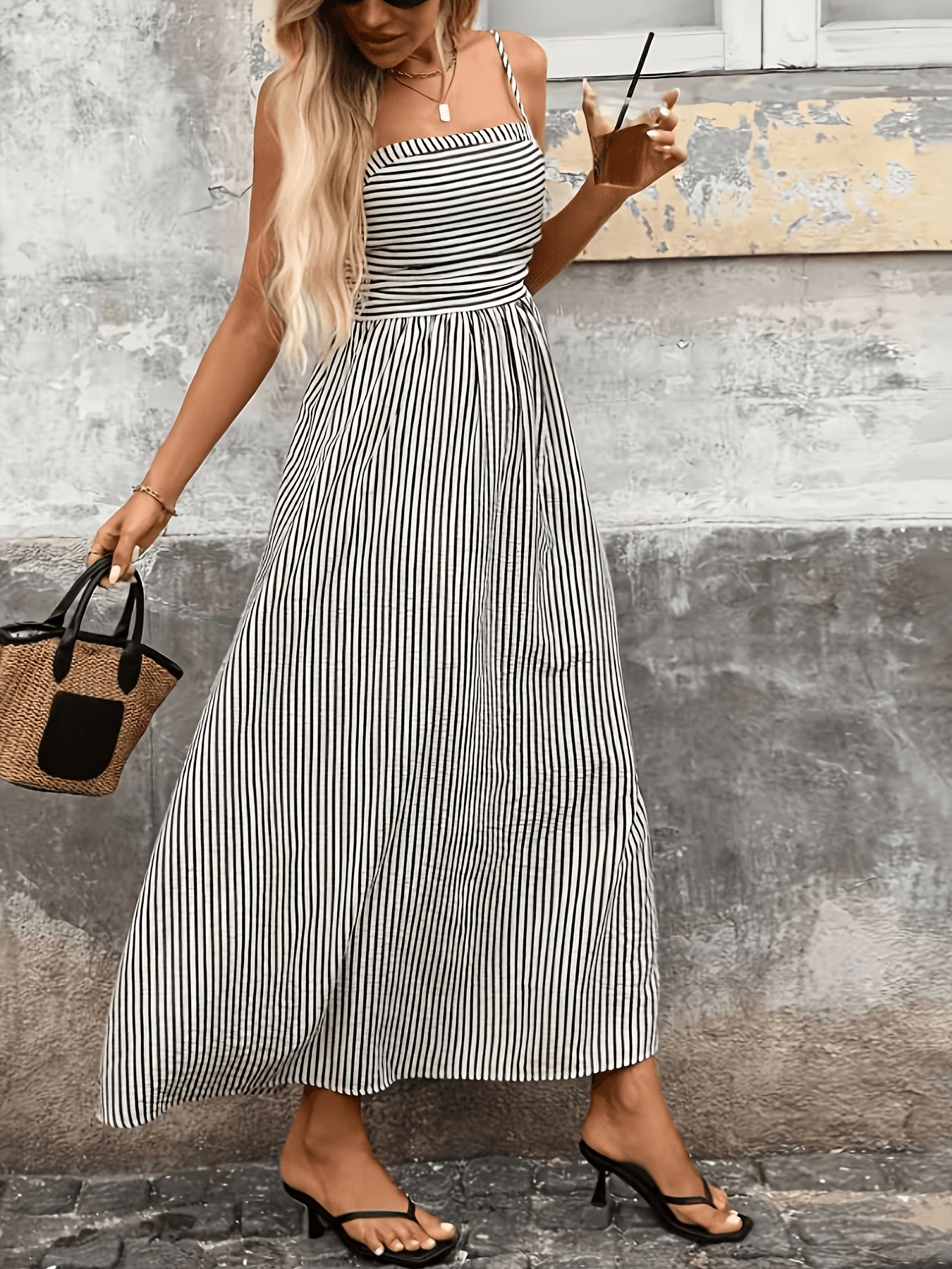 Women'S New Striped Back Hole, Long Camisole Dress, Fashionable Elegant Commute Vacation, Casual Party, Street Trendy, Daily A-Line Skirt, Suitable for Spring Summer